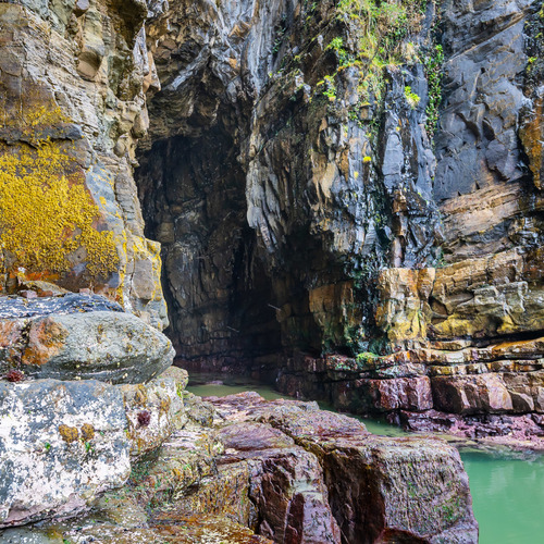 Cathedral Caves entrance 